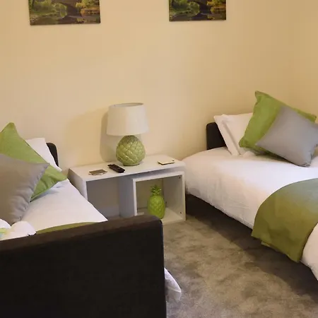 Staynec Coach House - For Company, Contractor & Leisure - Nec, Hs2, Jlr, Airport Διαμέρισμα *